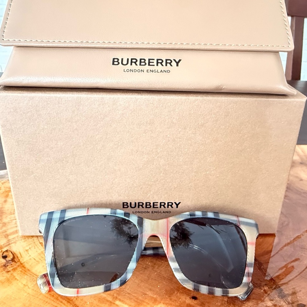 Burberry Checkered Sunglasses with Tan Case